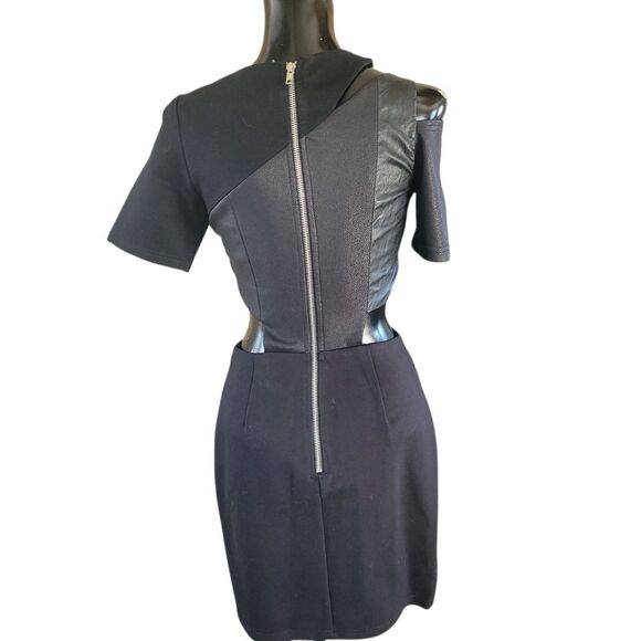 Elegant Black Asymmetrical Dress - Picture 5 of 7